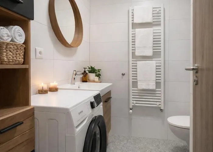 Nook I Morusa Airport Апартаменты